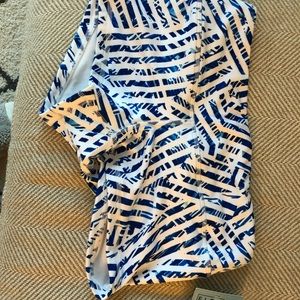 New with tags FLEO shorts